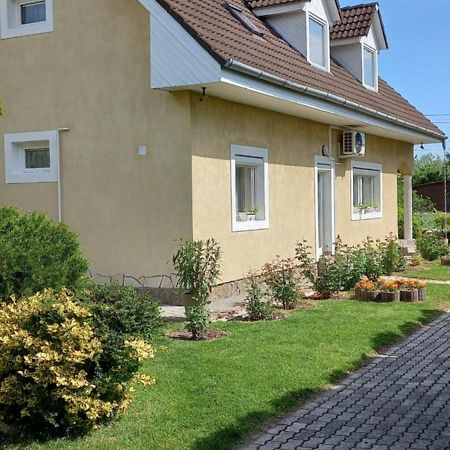 希欧福克Patrik Apartman公寓 外观 照片